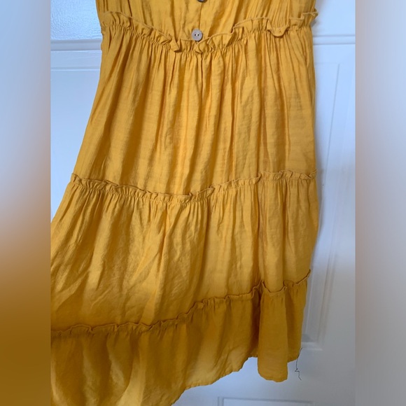 Gold Sundress With Tie Straps 🌴 - Picture 4 of 6